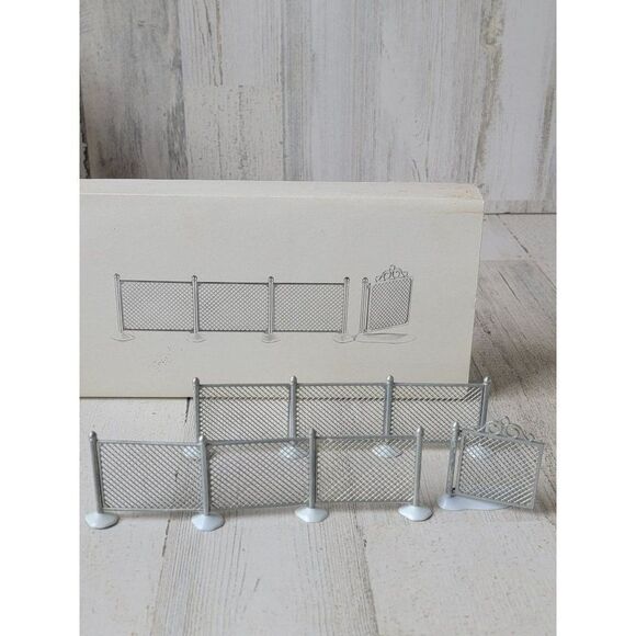 Dept 56 52345 Chain Link Fence with Gate snow village accessory Xmas set - Picture 1 of 8